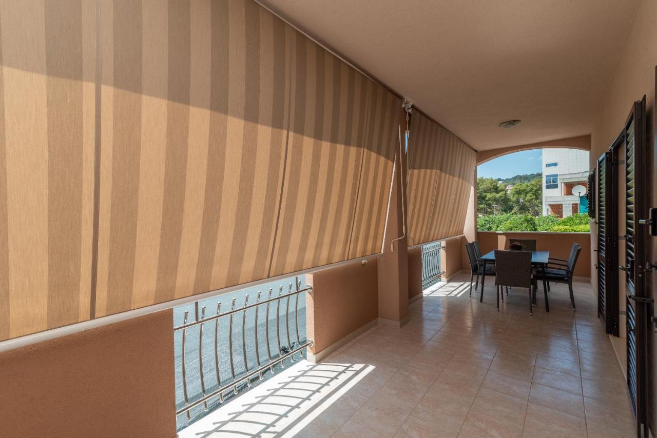 Apartments Villa Magdalena Τρογκίρ Εξωτερικό φωτογραφία
